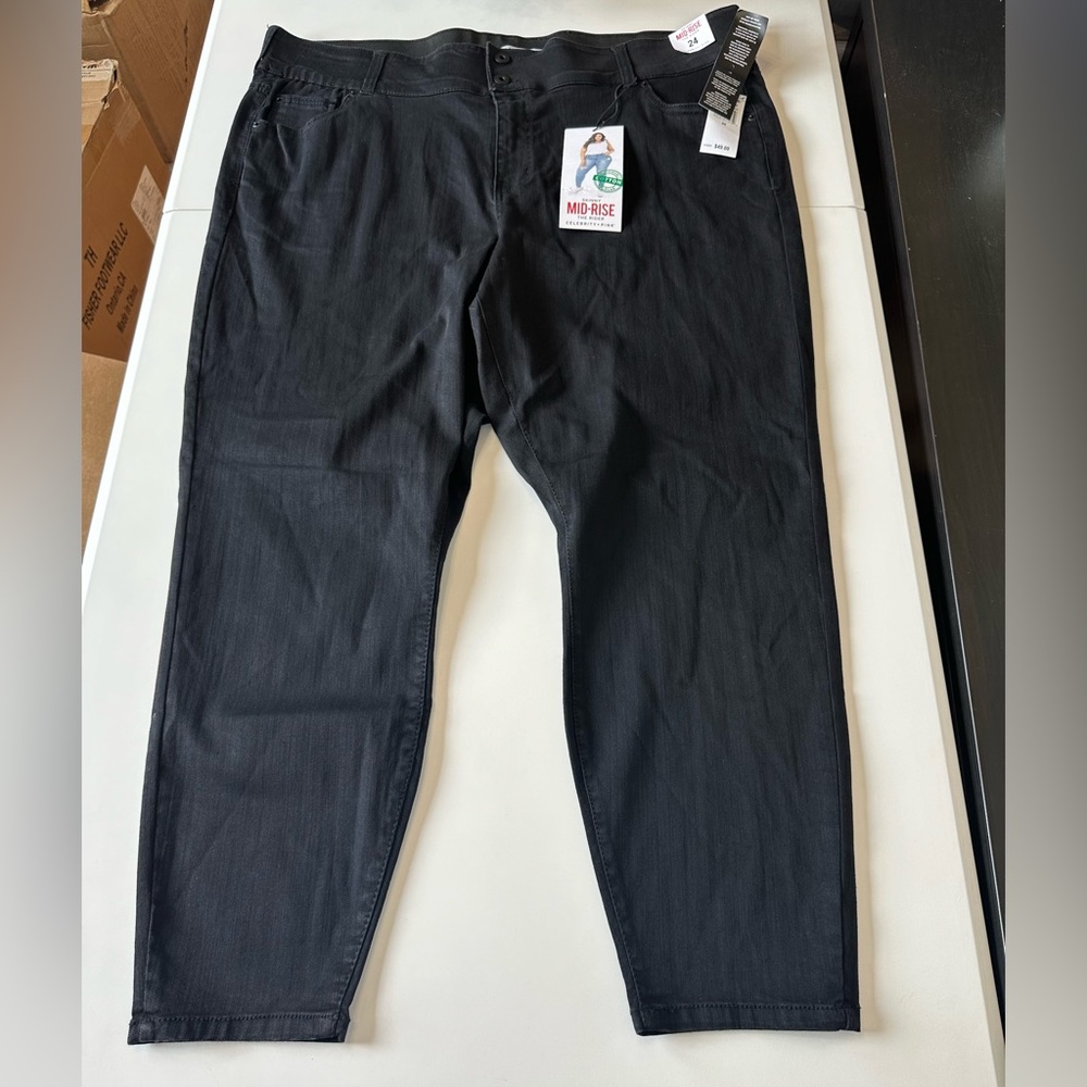 Celebrity Pink mid rise skinny pants Size 24